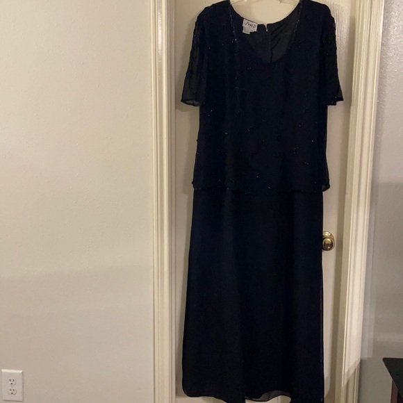 Black 1x sequin cocktail dress - Picture 2 of 10